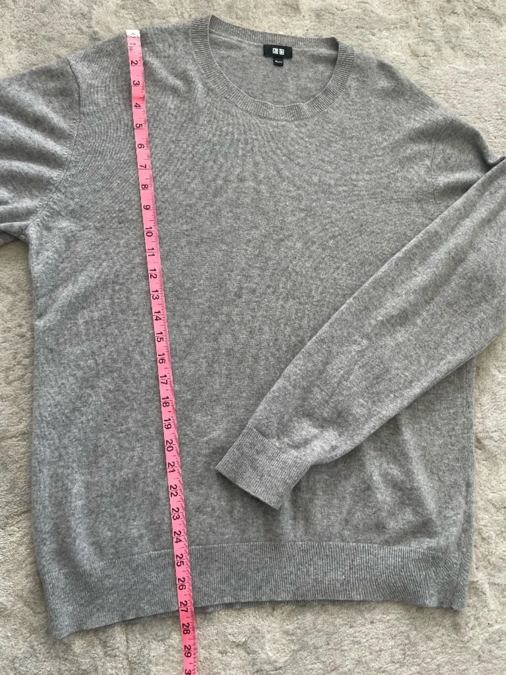 UNIQLO Oversized 100% Cashmere Gray Crew Neck - Fits Women’s M/L/XL - Picture 11 of 14